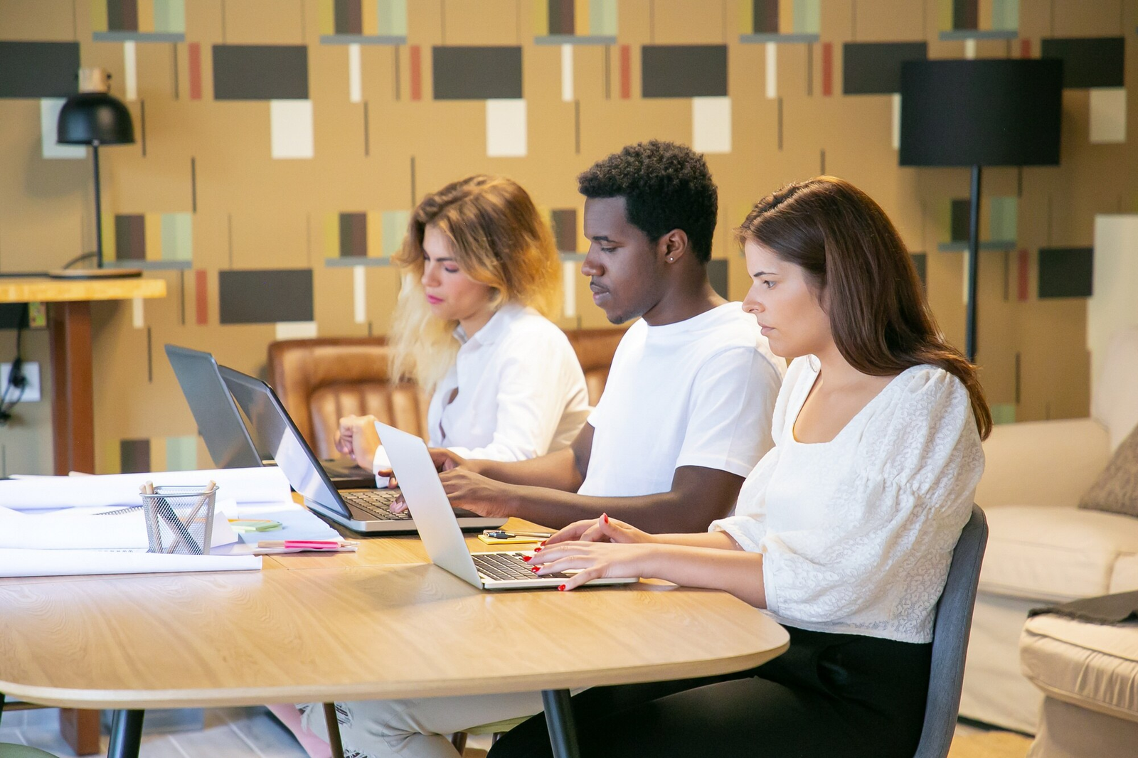 Team arbeitet an einer SAP-S/4HANA-Implementierung